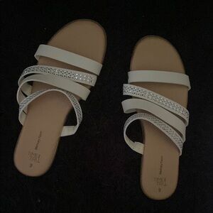 Time and Tru Women's White Sandals